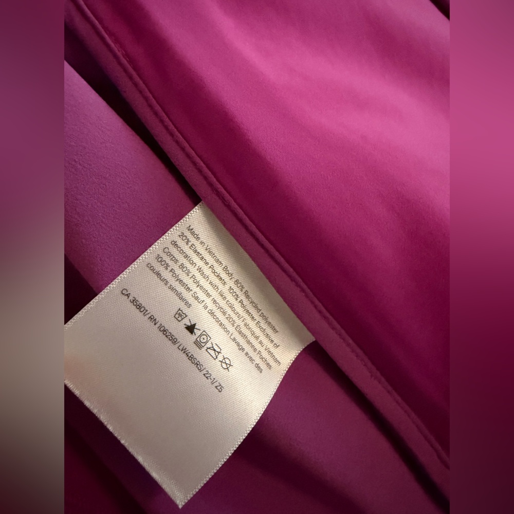 lululemon athletica Mist Over Windbreaker - Picture 13 of 13
